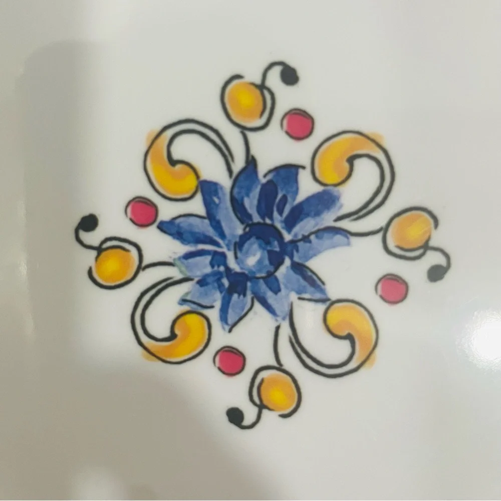 Sur La Table Floreal Melamine Dinnerware 2 Bowls & Single 9” Luncheon Plate